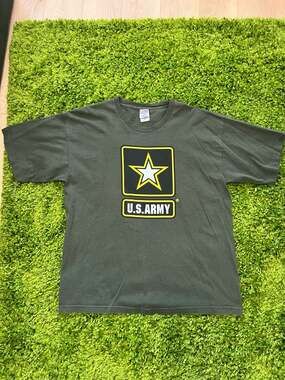 Bayside Made in USA U.S. Army Star Logo Graphic T-Shirt XL Military Green
